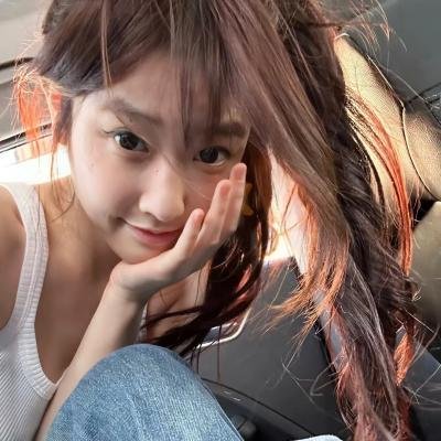 「再见」中的女人